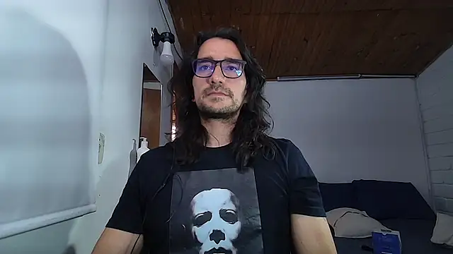 Snapshot of RustyGray chatting on December 3, 7:22 pm RustyGray online show from December 3, 7:22 pm