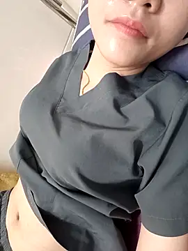 Snapshot of 2_sex chatting on May 8, 4:40 am 2 sex online show from May 8, 4:40 am