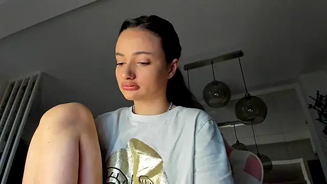 Snapshot of IreneVON chatting on October 22, 4:02 am IreneVON online show from October 22, 4:02 am