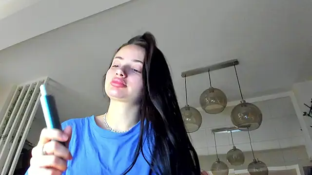 Snapshot of IreneVON chatting on November 4, 4:33 am IreneVON online show from November 4, 4:33 am