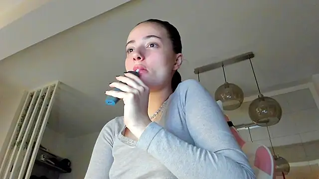 IreneVON online show from January 13, 3:45 am