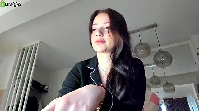 IreneVON online show from May 2, 3:55 am