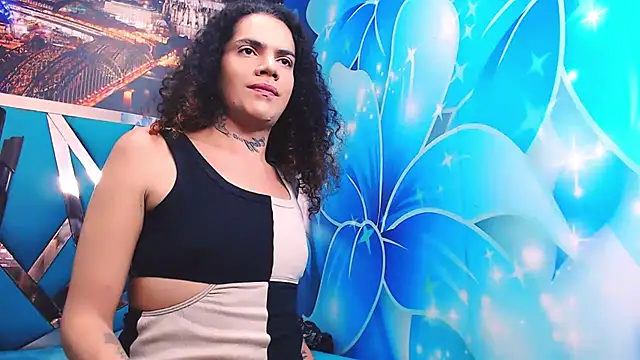 Snapshot of aleja_mistress_ chatting on December 21, 11:02 pm aleja mistress online show from December 21, 11:02 pm