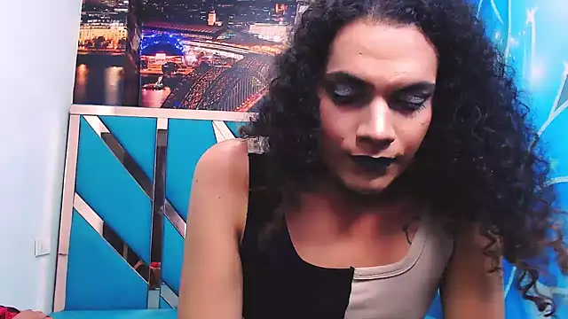 Snapshot of aleja_mistress_ chatting on December 22, 3:44 am aleja mistress online show from December 22, 3:44 am