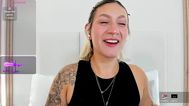 Emily robertss online show from February 2, 7:23 pm