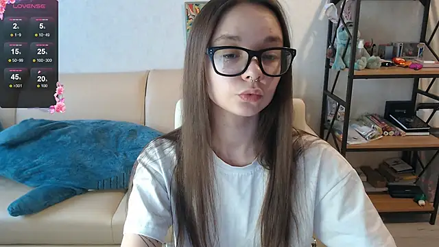 Snapshot of Amarieni chatting on December 3, 11:33 am Amarieni online show from December 3, 11:33 am