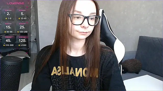 Snapshot of Amarieni chatting on March 8, 12:41 pm Amarieni online show from March 8, 12:41 pm
