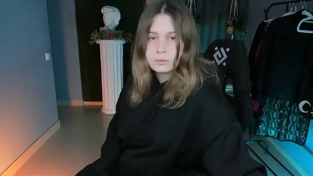 FioraMarmoris online show from March 1, 5:09 am