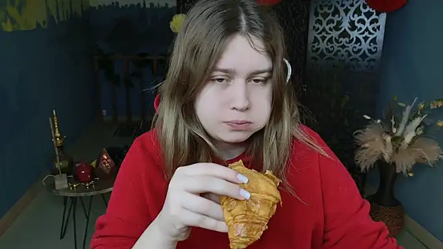 FioraMarmoris online show from March 8, 5:07 am