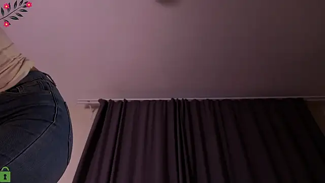 Snapshot of Eva_Natsumi chatting on May 6, 5:40 pm Eva Natsumi online show from May 6, 5:40 pm