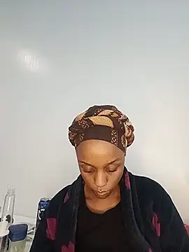 Snapshot of Queen-Chocolate chatting on June 21, 1:03 pm Queen-Chocolate online show from June 21, 1:03 pm