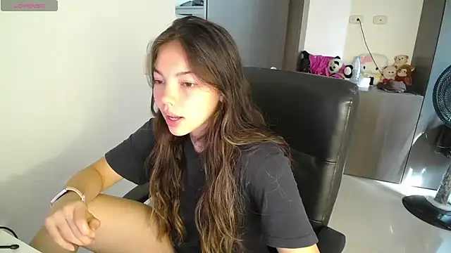 venelope1 online show from February 17, 7:42 pm