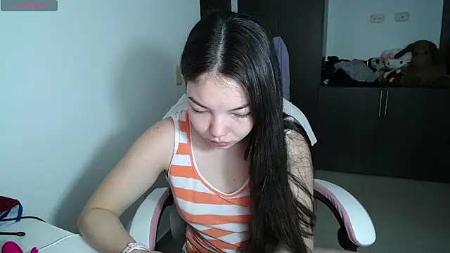Snapshot of venelope1 chatting on May 13, 3:04 am venelope1 online show from May 13, 3:04 am