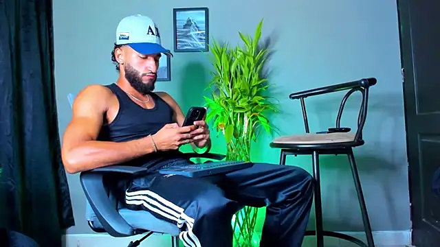 Damian 022 online show from November 11, 11:32 am