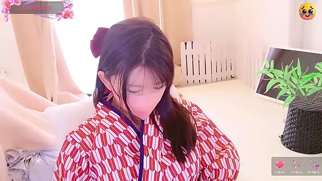 maii- online show from March 17, 10:49 pm