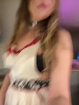 sophielove888 online show from December 19, 1:56 am