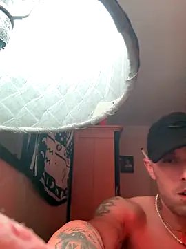 Snapshot of thatdude9_9_9 chatting on October 23, 8:02 am thatdude9 9 9 online show from October 23, 8:02 am