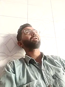 Snapshot of sagarghai07 chatting on October 25, 9:28 am sagarghai07 online show from October 25, 9:28 am