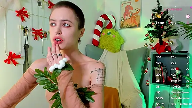 PamelaYong online show from December 24, 1:50 pm