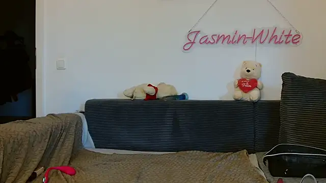 Jasmin-White online show from July 8, 5:17 pm