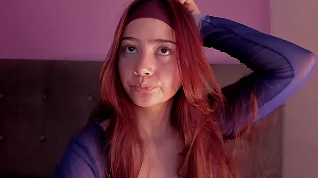 Alejita699 online show from July 8, 9:30 pm