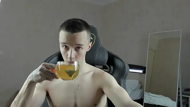 MasonWarholl online show from December 23, 10:33 pm