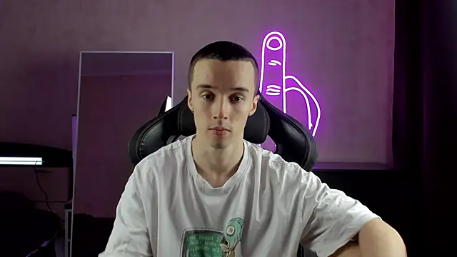 MasonWarholl online show from January 8, 7:55 am