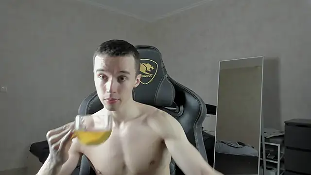 MasonWarholl online show from January 16, 6:48 pm