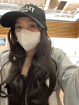 Snapshot of miyababytw chatting on January 13, 10:42 am miyababytw online show from January 13, 10:42 am