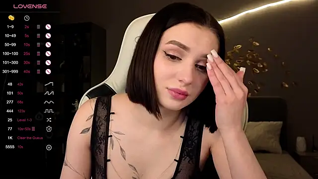 Snapshot of ammy_cummy chatting on November 17, 3:01 am ammy cummy online show from November 17, 3:01 am