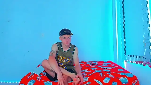 HOT boy2025 online show from December 13, 6:16 pm