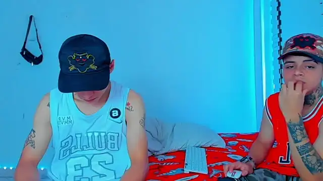 HOT boy2025 online show from December 18, 9:40 pm