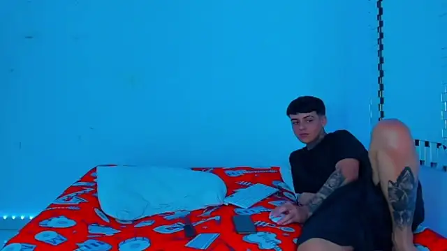 HOT boy2025 online show from January 6, 11:31 pm