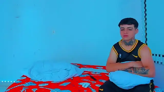 HOT boy2025 online show from January 11, 6:12 pm