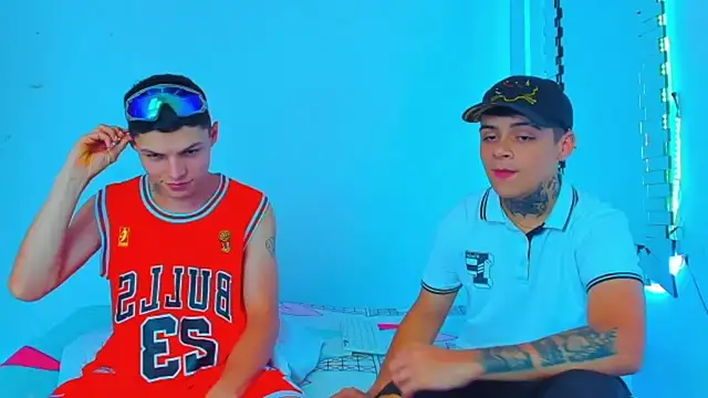 HOT boy2025 online show from February 3, 8:03 pm