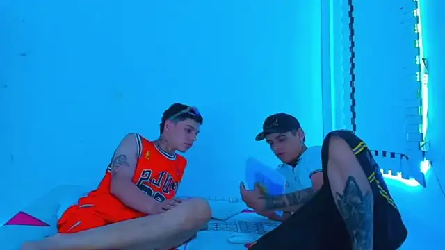 HOT boy2025 online show from February 3, 11:05 pm