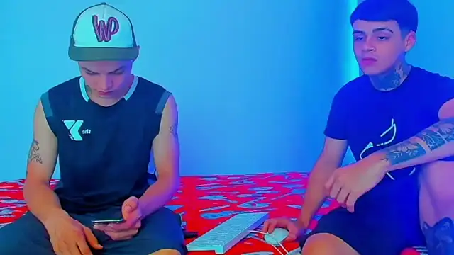 HOT boy2025 online show from March 9, 8:42 pm