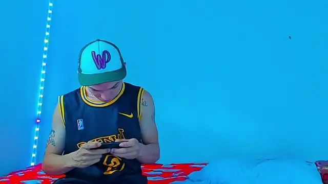 HOT boy2025 online show from March 22, 4:04 pm