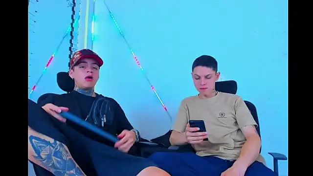 HOT boy2025 online show from September 25, 3:32 am