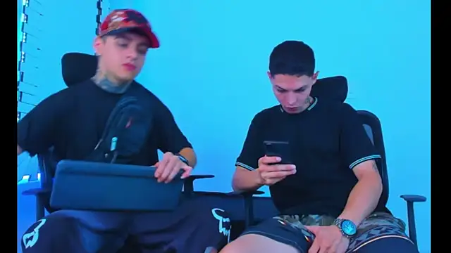 HOT boy2025 online show from November 16, 1:55 am