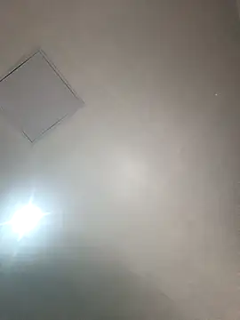 Snapshot of Mayo01_ chatting on April 3, 4:32 am Mayo01 online show from April 3, 4:32 am