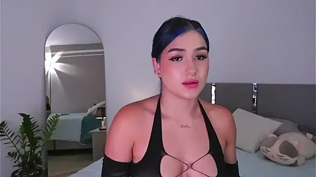 AnnyHizzle online show from September 8, 11:37 pm