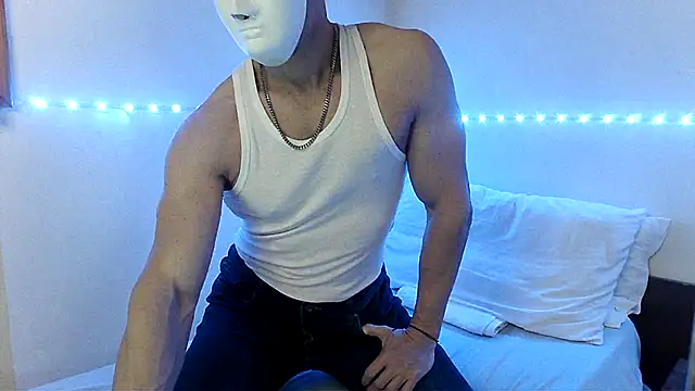 Snapshot of Alexx_Fit023 chatting on December 25, 9:22 pm Alexx Fit023 online show from December 25, 9:22 pm