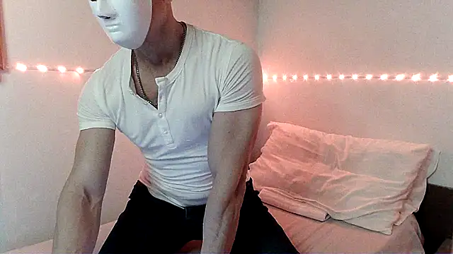 Snapshot of Alexx_Fit023 chatting on December 31, 9:06 pm Alexx Fit023 online show from December 31, 9:06 pm