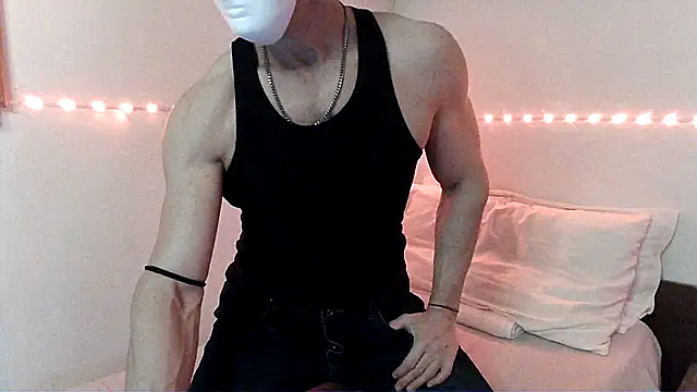 Snapshot of Alexx_Fit023 chatting on January 8, 9:34 pm Alexx Fit023 online show from January 8, 9:34 pm