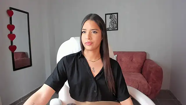 Snapshot of Alice23jones chatting on March 8, 3:45 pm Alice23jones online show from March 8, 3:45 pm