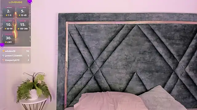 Dapnne  online show from January 12, 11:26 pm