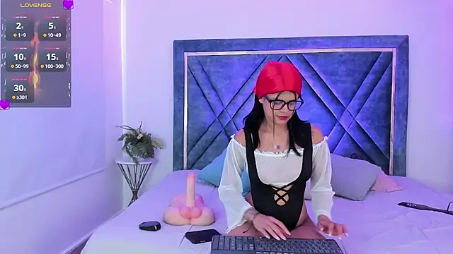 Dapnne  online show from January 29, 9:07 pm