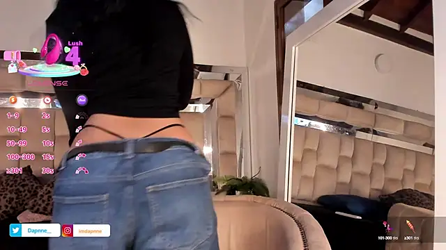 Dapnne  online show from September 19, 12:28 pm