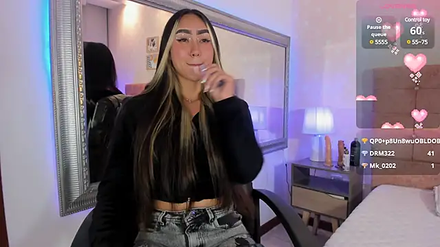 Snapshot of liaa_18 chatting on March 19, 8:55 am liaa 18 online show from March 19, 8:55 am